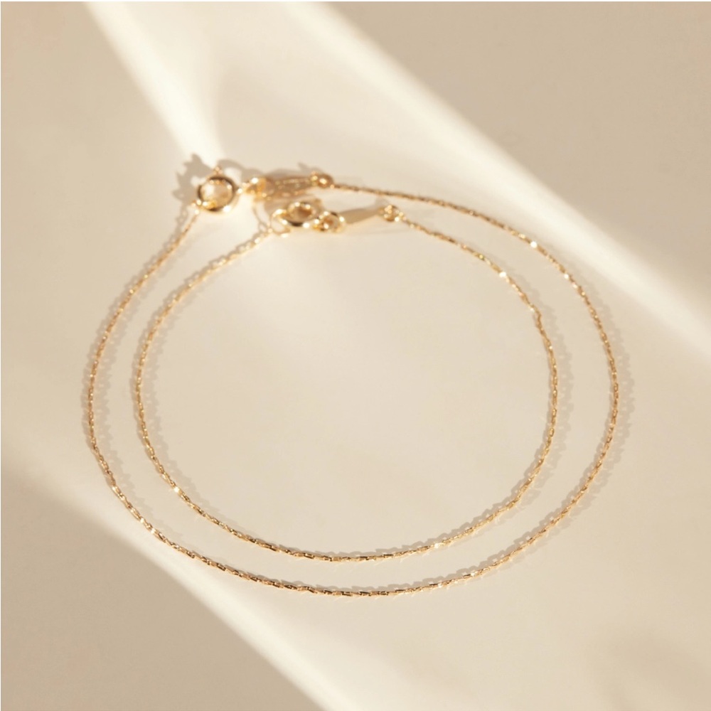 CATBIRD Hundred Summers Bracelet (6.5”)
14k Solid Gold - Picture 4 of 9